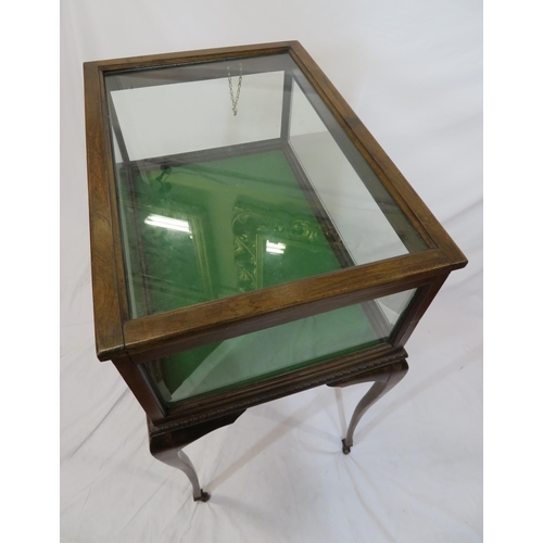 155 - Edwardian mahogany bijouterie table with glazed top and sides, lift-up lid, lined base, on cabriole ... 