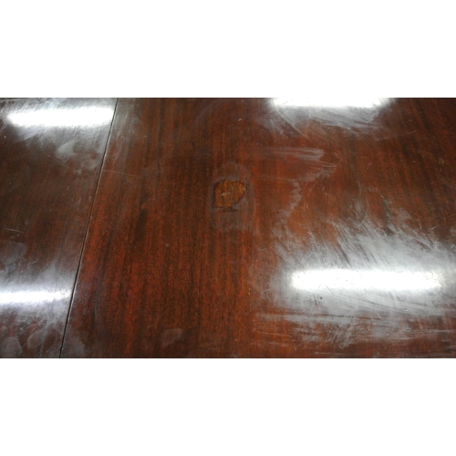 200 - Edwardian mahogany triple pillar D-end dining table with extra leaf, reeded borders, on baluster tur... 