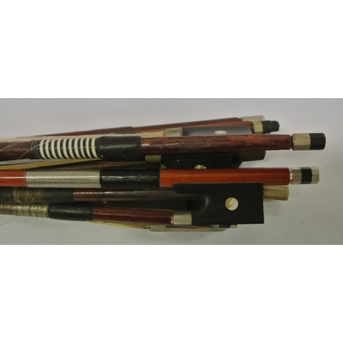 58 - Assorted lot of violin bows