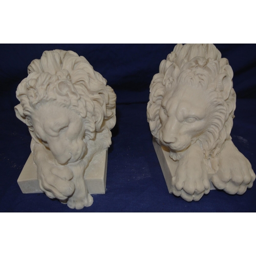 174 - Pair of Edwardian style plaster lion head book ends