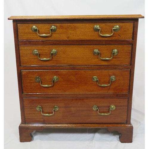 189 - Edwardian mahogany chest of four drawers with brass drop handles, on bracket feet