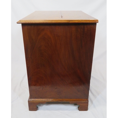 189 - Edwardian mahogany chest of four drawers with brass drop handles, on bracket feet