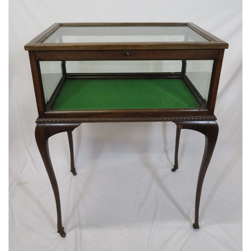 24 - Edwardian mahogany bijouterie table with glazed top and sides, lift-up lid, lined base, on cabriole ... 