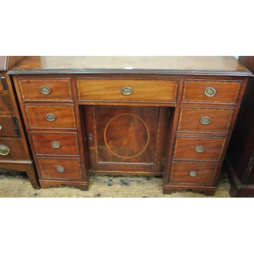 135 - Edwardian inlaid and crossbanded mahogany and rosewood desk with three frieze drawers, six side draw... 