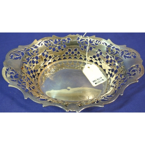 127 - Ornate Victorian London silver oval bowl with ornate pierced and shaped sides, on oval base by Golds... 