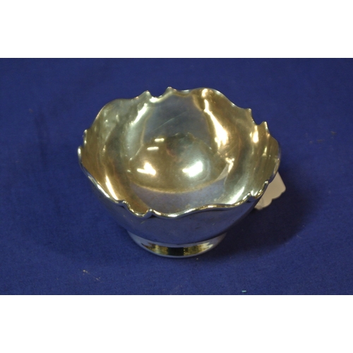 153 - Edward VII Birmingham silver circular bowl with shaped moulded rim, on raised base, 65g,  D 8.5cm