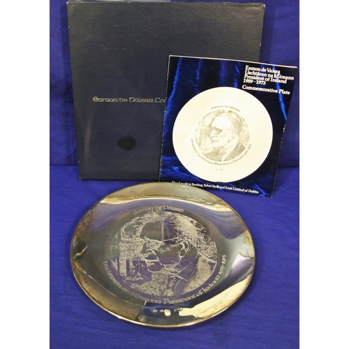 262 - Irish silver Eamon de Valera commemorative plate with Gleninsheen collar commemorative hallmark for ... 