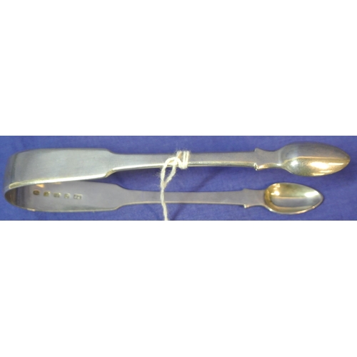 278 - George V Irish silver fiddle pattern sugar or ice cube tongs by Thomas Farley Dublin 1827, 53g, L