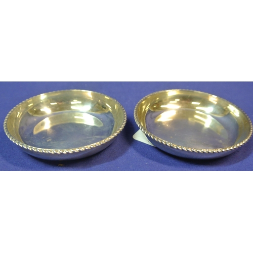 289 - Pair of Cork silver round pin trays with gadroon borders, by William Egan & Sons 1966, D8cm 91g