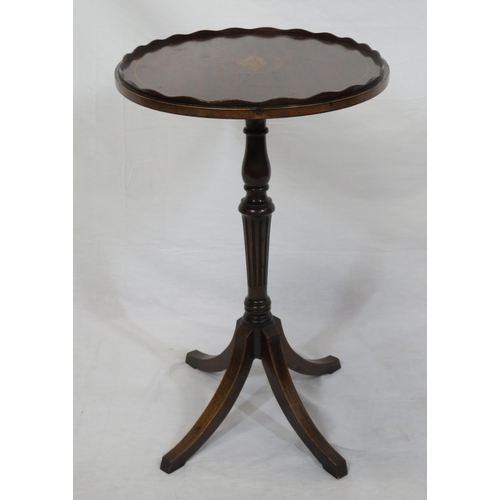 121 - Edwardian oval inlaid occasional table with wavy rim, shell inlay, raised on turned reeded tapering ... 