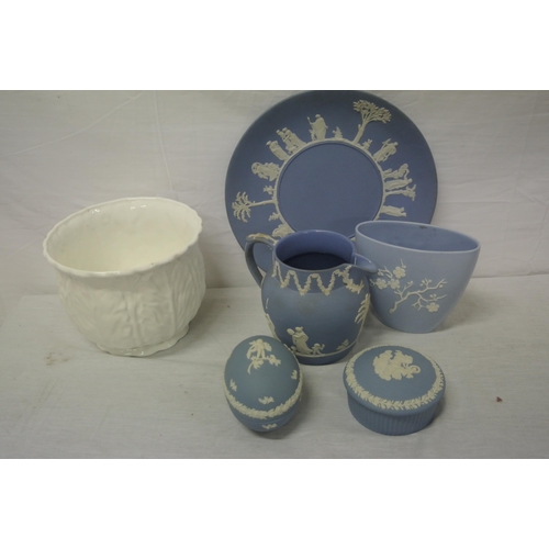 2 - Assorted lot of Wedgwood, Coalport, etc in box