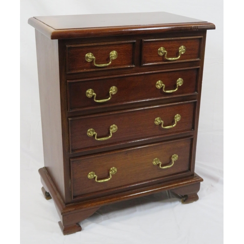 44 - Edwardian style small chest of two short & three long drawers with brass drop handles, on bracket fe... 