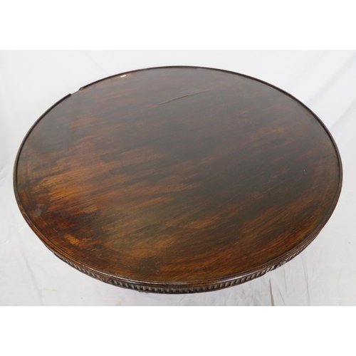 90 - Victorian style round centre table with reeded borders, on reeded foliate carved quadrite base