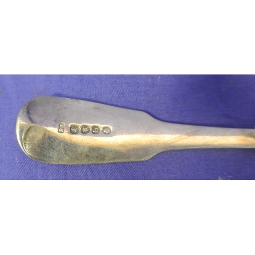 88 - George III London silver fish slice with crested fiddle pattern handle, by Richard Turner, 1817, 31c... 