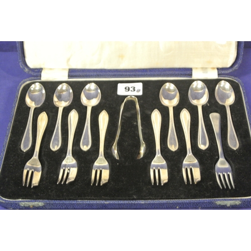 93 - Thirteen piece silverplated fruit or dessert service in fitted presentation case