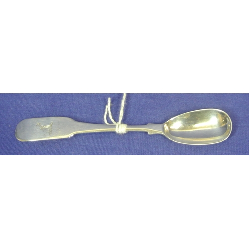 280 - Irish provincial silver George III egg spoon with crested fiddle pattern handle, by Joseph Kinselagh... 