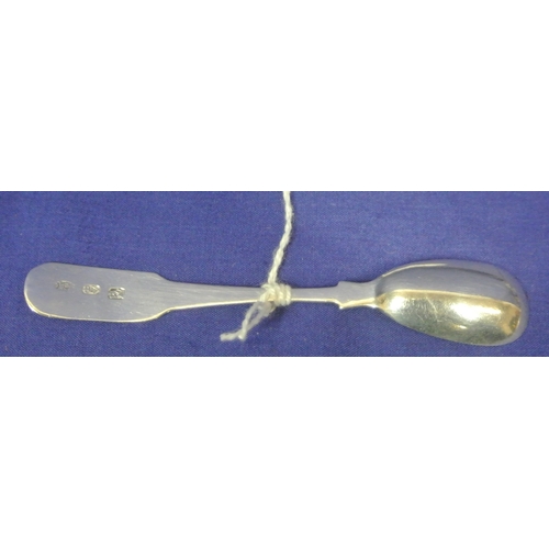 280 - Irish provincial silver George III egg spoon with crested fiddle pattern handle, by Joseph Kinselagh... 