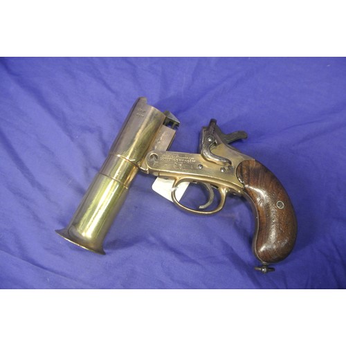 331 - Cogswell and Harrison WW1 Mark III Flare pistol Dated 1917, 1 inch bore, 6 inch brass barrel with 2 ... 