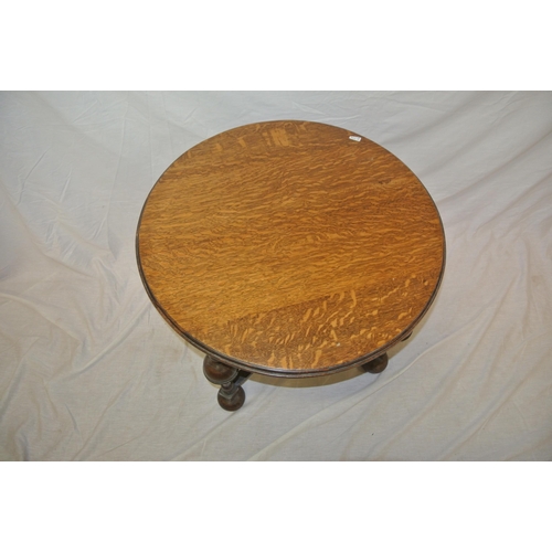 21 - William IV round oak coffee table with cup turned legs and ball feet