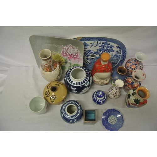 9 - Lot of Oriental and other porcelain in box