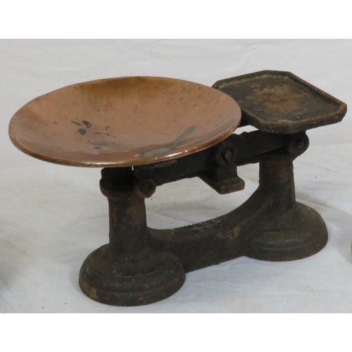 18 - Victorian style metal weighing scales with copper dish