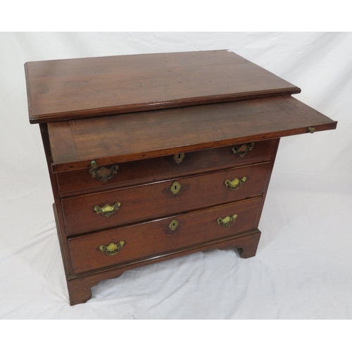 141 - Georgian mahogany bachelors chest of four drawers of graduating sizes, with pull-out shelf, brass dr... 