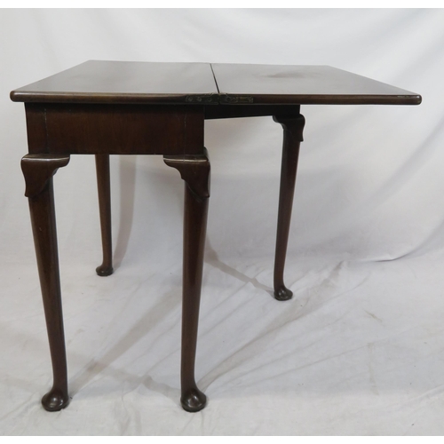 146 - Victorian mahogany tea or side table with fold-over top, gateleg supports, frieze drawer with oval b... 