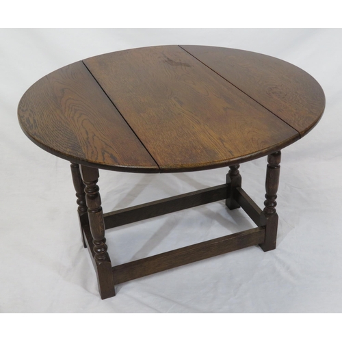 89 - Victorian oak Pembroke table with D-shaped drop leaves, turned columns & stretchers