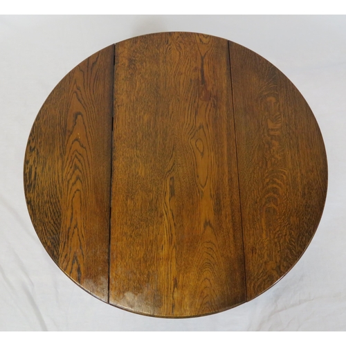 89 - Victorian oak Pembroke table with D-shaped drop leaves, turned columns & stretchers