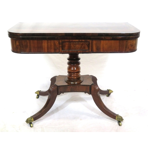 190 - Edwardian crossbanded mahogany & rosewood tea table with swivel fold-over top, rounded corners, pane... 