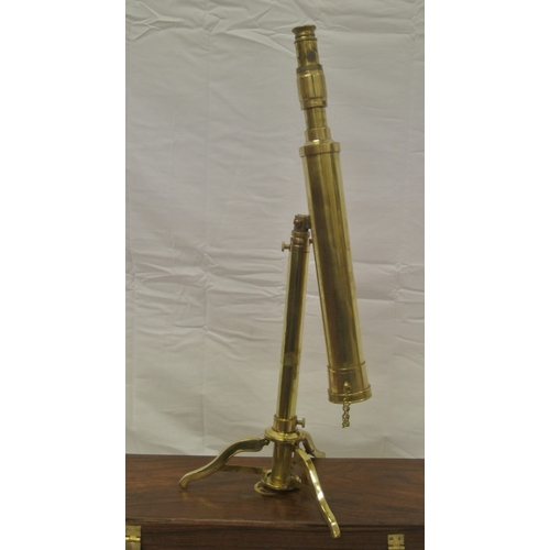 192 - Mariners adjustable telescope with stand, in presentation case