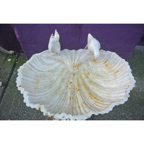 203 - Ornate cast iron bird bath with shell shaped top & pierced decoration