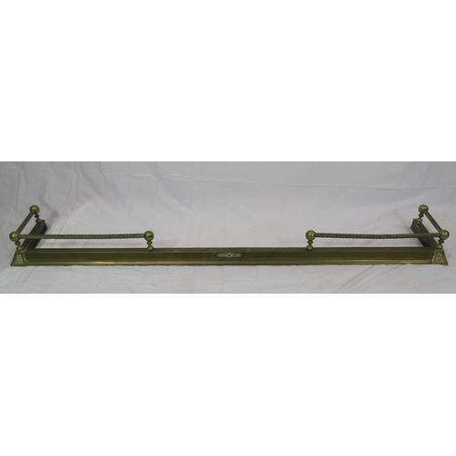 232 - Edwardian brass fire kerb with barleytwist rails