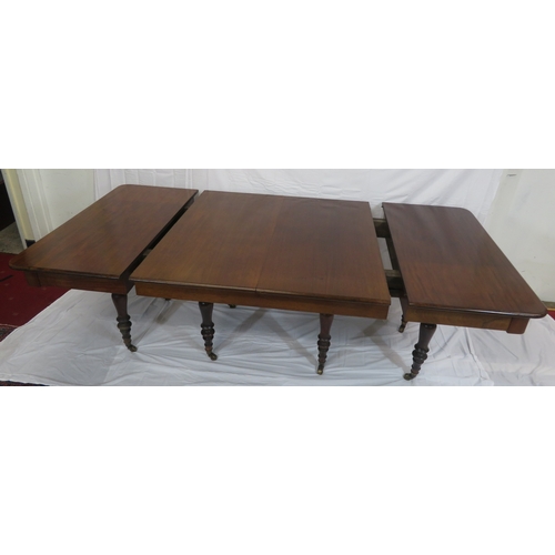 250 - Victorian mahogany two section economy dining table with two extra leaves, with rounded corners, on ... 