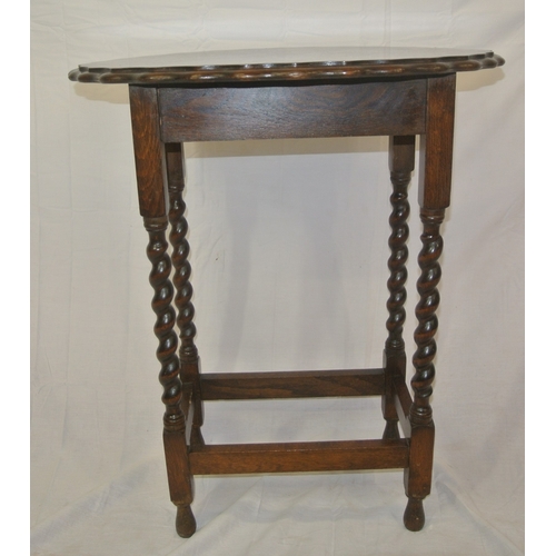 61 - Edwardian oval oak occasional table with wavy border, barleytwist legs & stretchers