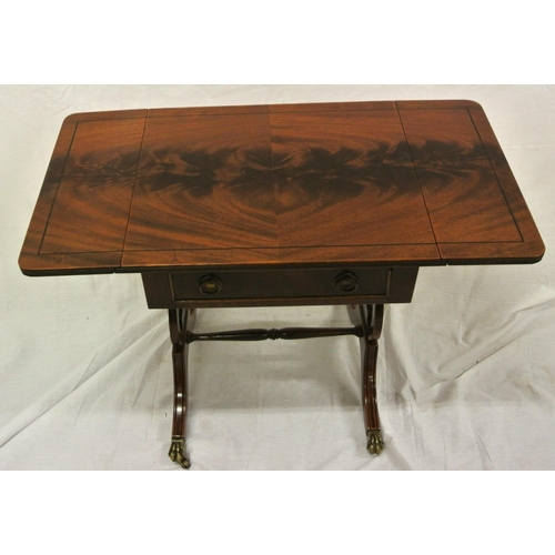 114 - Edwardian style drop leaf coffee table with pull-out supports, frieze drawer, on splayed legs with c... 