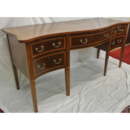 220 - Georgian Sheraton style inlaid & crossbanded mahogany serpentine fronted sideboard with bowed frieze... 