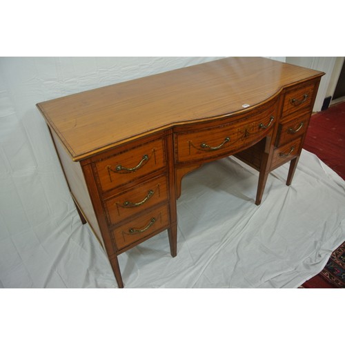 170 - Edwardian 'Tottenham Court Road' inlaid & crossbanded bow fronted mahogany desk with foliate & strin... 