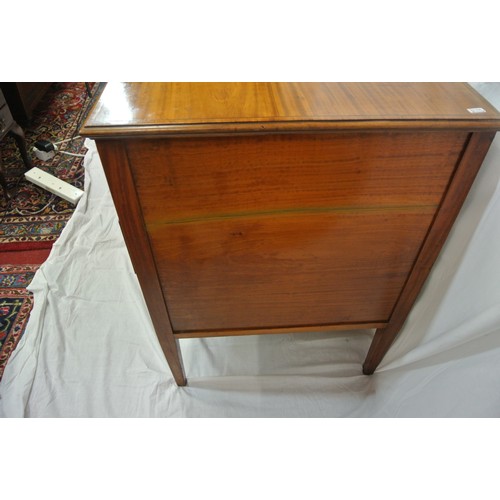 170 - Edwardian 'Tottenham Court Road' inlaid & crossbanded bow fronted mahogany desk with foliate & strin... 