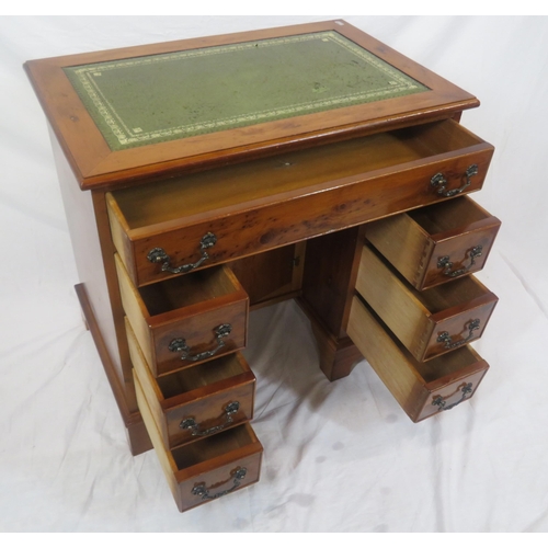 191 - Edwardian design yew kneehole desk with leatherette inset, 1 long and 6 short drawers with drop hand... 