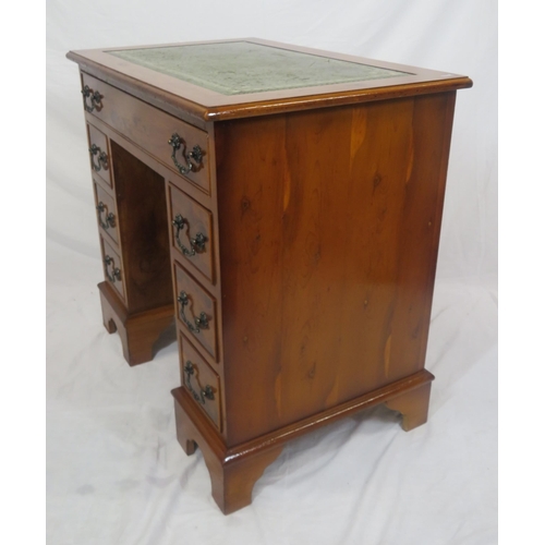 191 - Edwardian design yew kneehole desk with leatherette inset, 1 long and 6 short drawers with drop hand... 