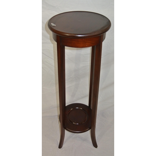 196 - Edwardian round 2-tier jardiniere stand with raised rim, on shaped legs