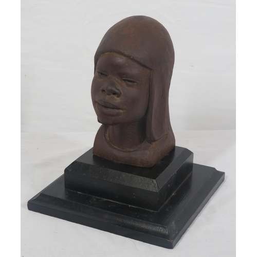 208 - African tribal art carved head of a lady, on stepped stand