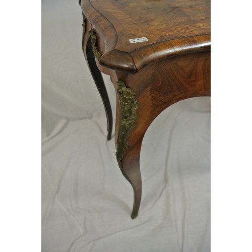 185 - Louis XV inlaid and crossbanded walnut and rosewood occasional table with serpentine shaped sides, o... 