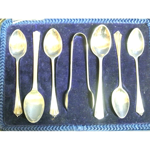 59 - Set of 6 Sheffield silver teaspoons in presentation case, dated 1918, and 7 plated cased spoons