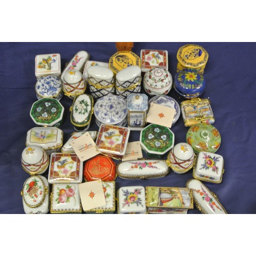 91 - Collection of porcelain ring and perfume boxes, Del Prado, trinket, jewelry, pill boxes etc