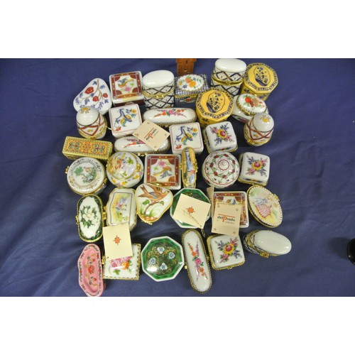 92 - Selection of porcelain ring & jewelry boxes, Del Prado, etc