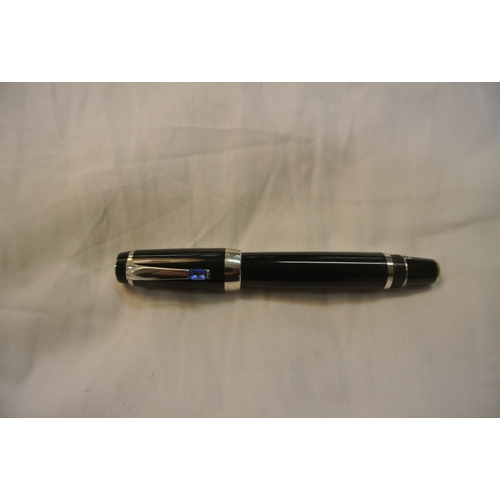 156 - Montblanc Boheme Bleu Fountain Pen, with twist cover, 13.5cm