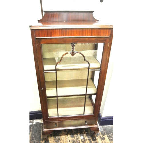 105 - Edwardian mahogany display cabinet with glazed door, shelving, drawer under, on cabriole legs