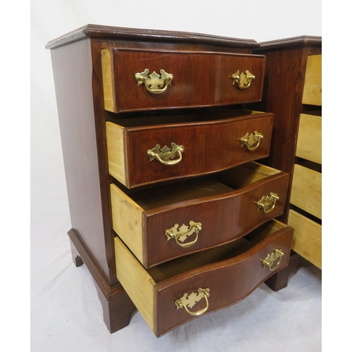 146 - Pair of Edwardian design crossbanded mahogany serpentine fronted small chests of 4 drawers with bras... 